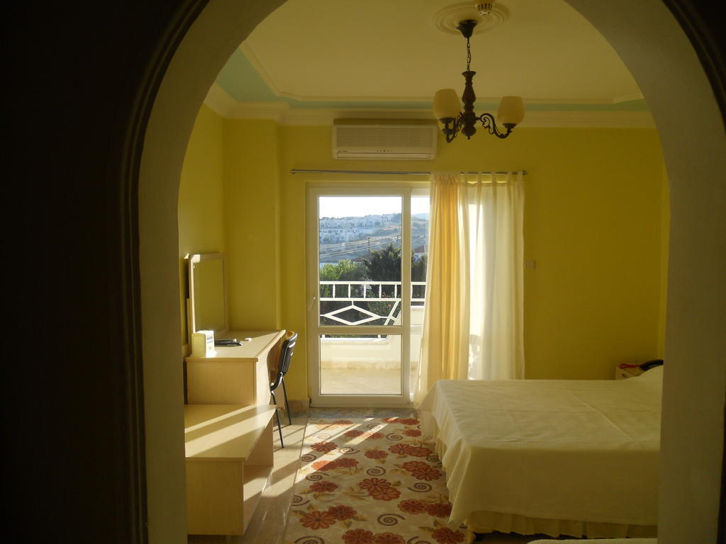 Baris Hotel Erdemli Esterno foto