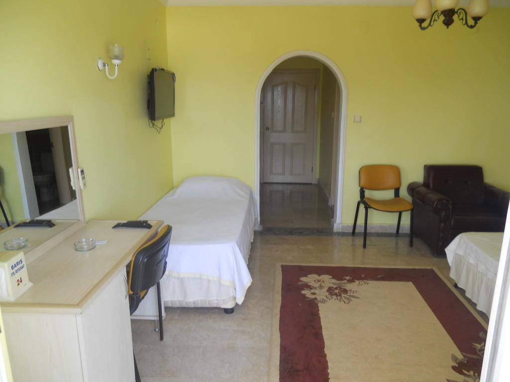 Baris Hotel Erdemli Esterno foto