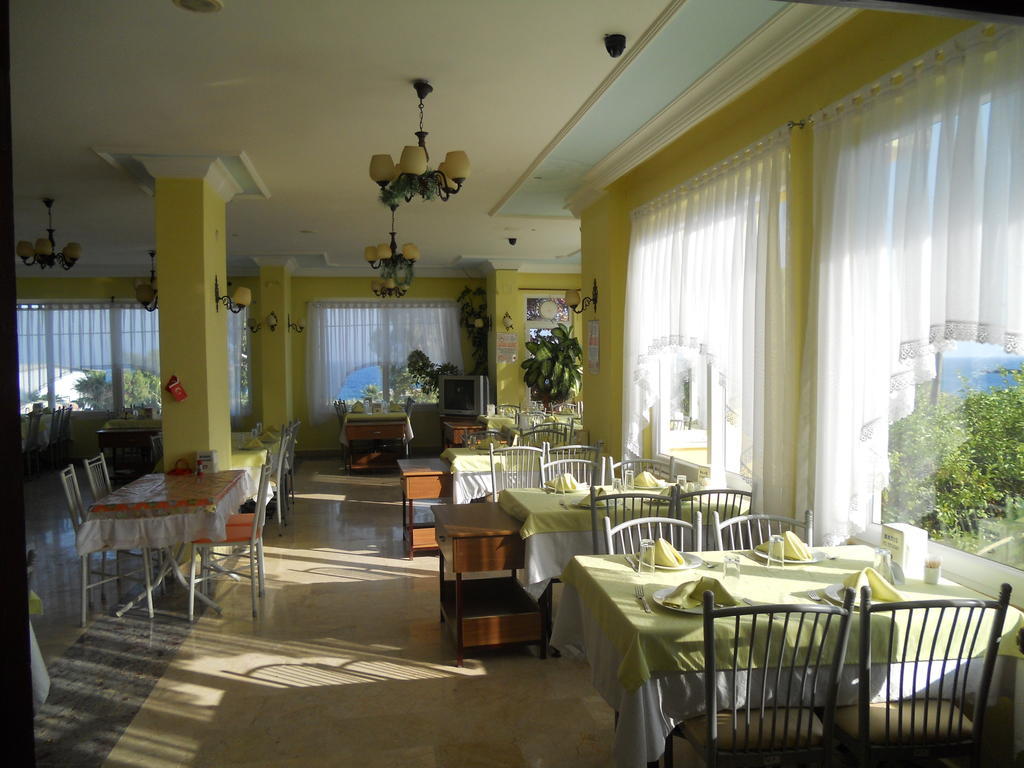 Baris Hotel Erdemli Esterno foto