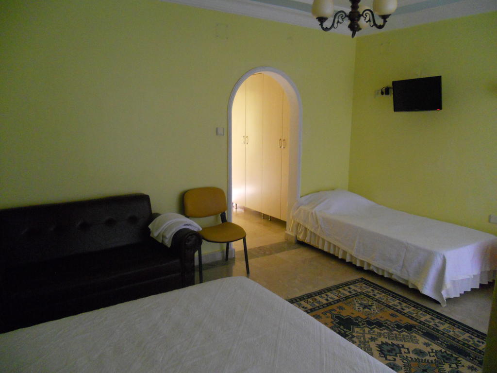 Baris Hotel Erdemli Esterno foto